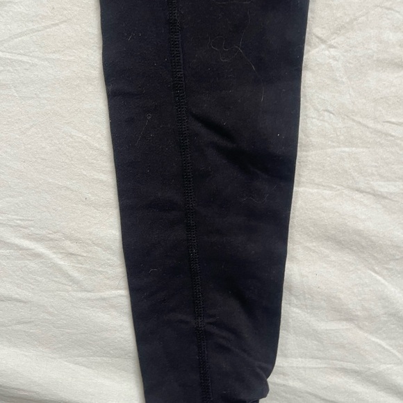 Alo Black Bottoms - Picture 6 of 7